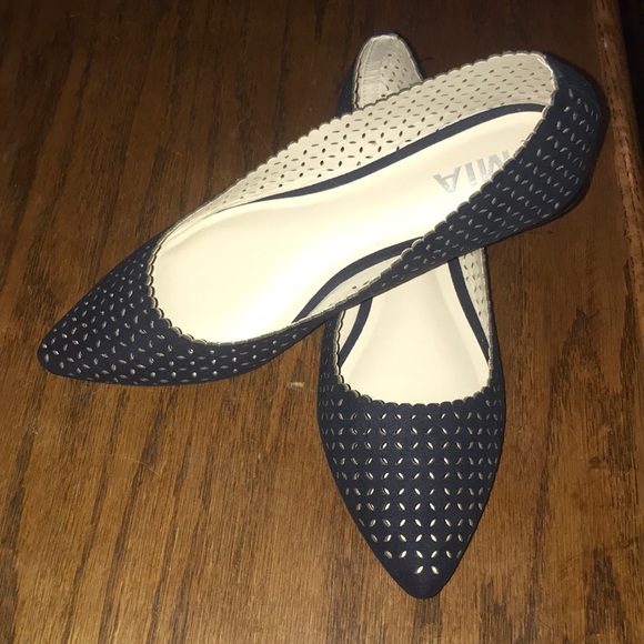 Navy blue dress flats - Picture 2 of 3